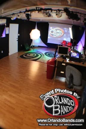 Angle of the CFAV rehearsal studio room and lighting